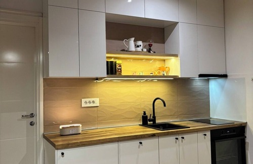 Zemun Apartment | Cozy 1-bedroom apartment in charming Beograd with WiFi, AC
