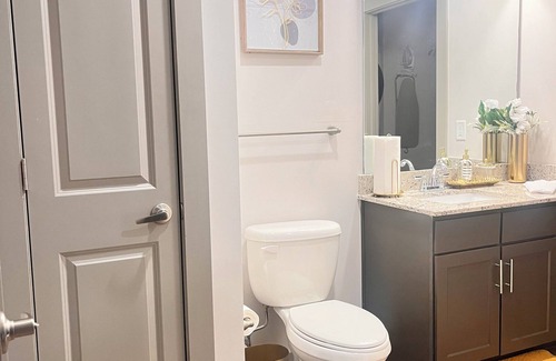 Morningside-Lenox Park Apartment | Cozy 1-bedroom apartment in marvelous Atlanta with WiFi, AC