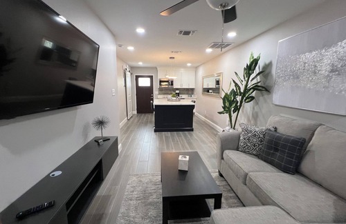 Amistad National Recreational Area Apartment | Cozy 1-bedroom apartment in beautiful Del Rio with WiFi, AC