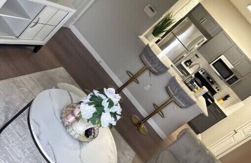 George Bush Park/Eldridge Apartment | Cozy 1-bedroom apartment in fantastic Houston with WiFi, AC, fitness room.