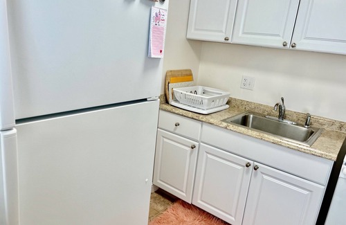 Melrose Apartment | Cozy 1-bedroom apartment in charming Melrose with WiFi, AC