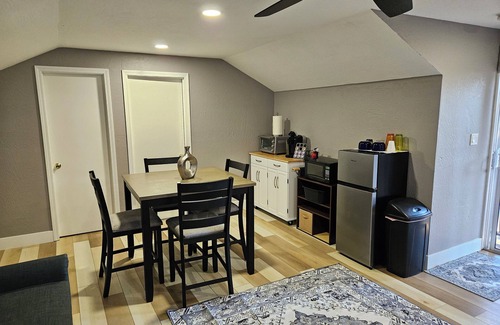 Croft Apartment | Cozy 1-bedroom apartment in welcoming Pioneer with WiFi, AC. Close to Kirkwood.