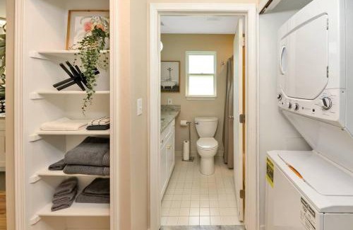 Roseville Apartment | Cozy 1-Bedroom Apartment in Quiet Neighborhood
