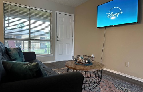 Sherman Apartment | Cozy 1-bedroom apartment with AC and WiFi in charming Sherman