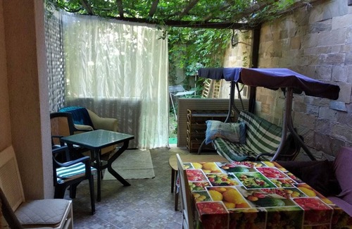 Sozopol House | Cozy 1-bedroom apartment in Santa Marina with WiFi