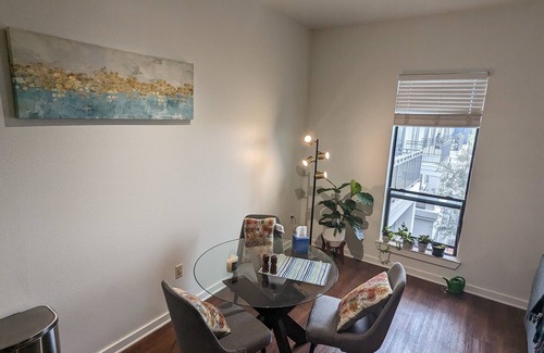 Mueller Apartment | Cozy 1 bedroom Apartment down ATX
