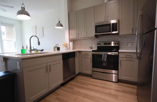 Deep Ellum Apartment | Cozy 1-bedroom apartment in free coffee bar Dallas with AC, fitness room, WiFi