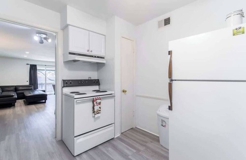 North Dallas Apartment | Cozy 1-Bedroom Apartment on Regal oaks Dr – Dallas