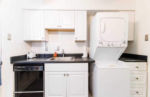 North Dallas Apartment | Cozy 1-Bedroom Apartment on Regal oaks Dr – Dallas