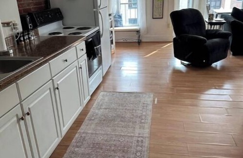 Geneva Apartment | Cozy 1-bedroom apartment with AC and WiFi in enjoyable Geneva