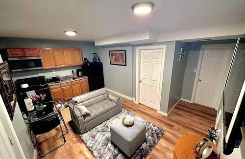 Newark Apartment | Cozy 1-bedroom apartment in enjoyable Newark with WiFi,