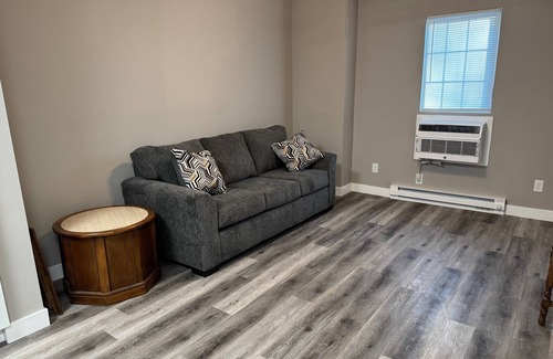 Lynn Center Apartment | Cozy 1-bedroom apartment in pleasant Orion with WiFi, AC