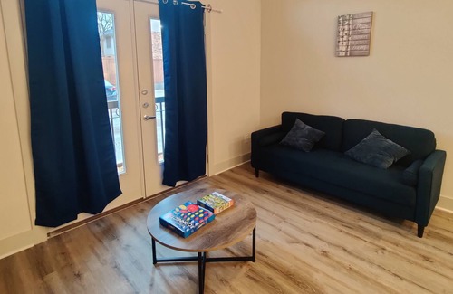 Plano Apartment | Cozy 1 Bedroom Apartment for Short or Long Stays!