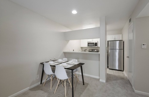 Plano Apartment | Cozy 1-bedroom apartment in lovely Plano with WiFi, fitness room