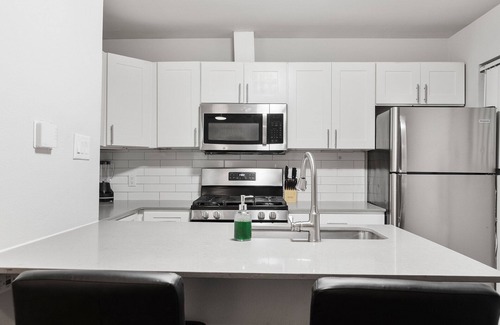 Highland Apartment | Cozy 1 Bedroom Apt in Highland Austin 1332
