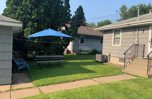 Diamond Lake House | Cozy 1-bedroom APT in a Duplex home- Close to DT Minneapolis, MOA & Airport.