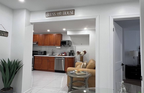Downtown House | Cozy 1 Bedroom close to Niagara Falls
