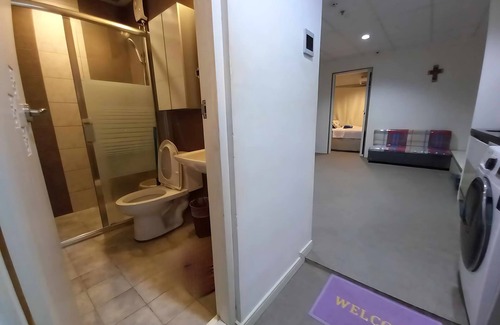 Cagayan de Oro Condo | Cozy 1-bedroom condo with WiFi, AC in Uptown, Cagayan de Oro City