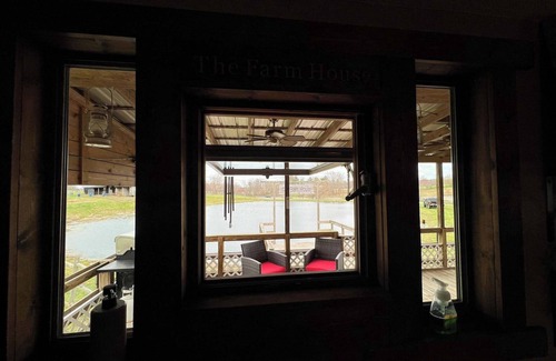 Jamestown Cabin | Cozy 1-bedroom cabin with AC, FREE WiFi in Jamestown