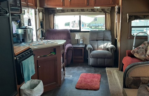 High Springs House | Cozy 1-bedroom camper in nice High Springs with AC