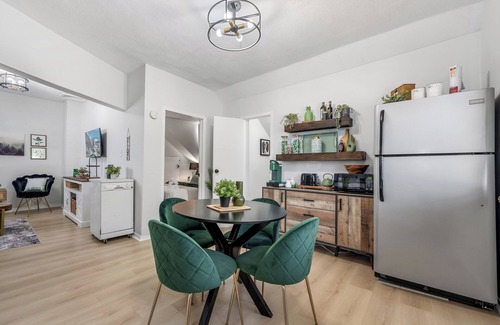 Grantham Apartment | Cozy 1 bedroom, centrally located minutes to Niagara on the Lake, Niagara Falls.