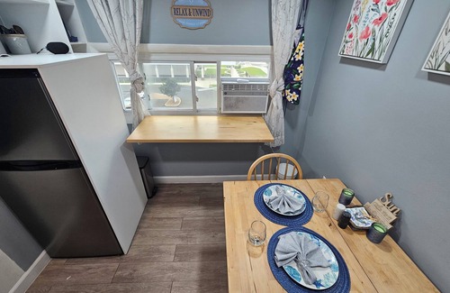Atlantic City Condo | Cozy 1-bedroom condo - 1 block from the beach and AC boardwalk, next to Stockton