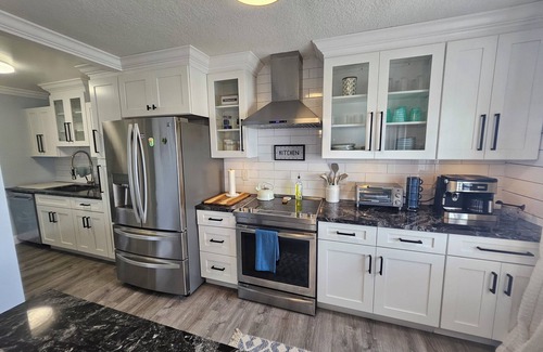 Coquina Key Condo | Cozy 1-bedroom condo in delightful St. Petersburg, quiet gated community.