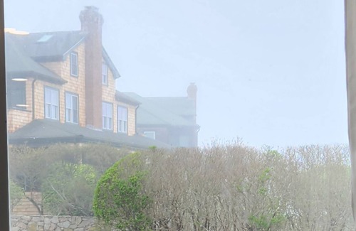 Narragansett Condo | Cozy 1-bedroom condo in the heart of charming Narragansett with WiFi