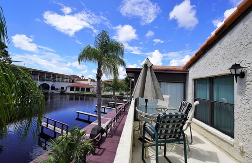 Palm Harbor Condo | Cozy 1-bedroom condo in charming Palm Harbor with WiFi, AC