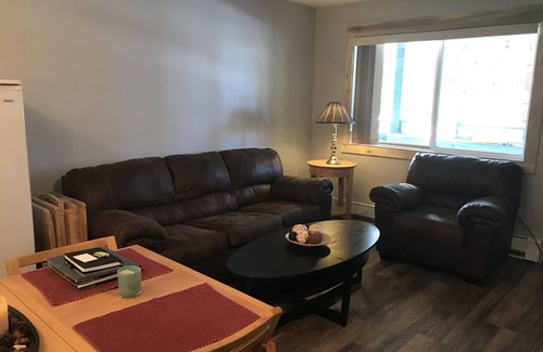 Rendezvous Condo | Cozy, 1 bedroom Condo, 2 Blocks from Downtown, on Ski Bus Route
