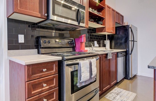 Kitchener Condo | Cozy 1-bedroom condo in downtown Kitchener with WiFi, AC. in-room movie theather