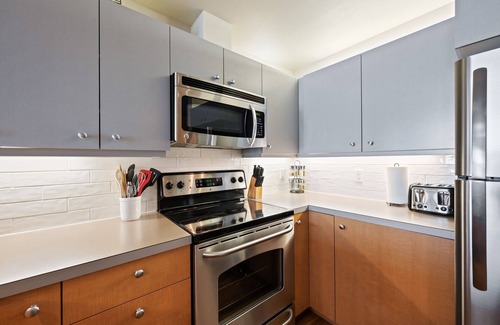 Chelan Condo | Cozy 1 bedroom condo steps away from the lake