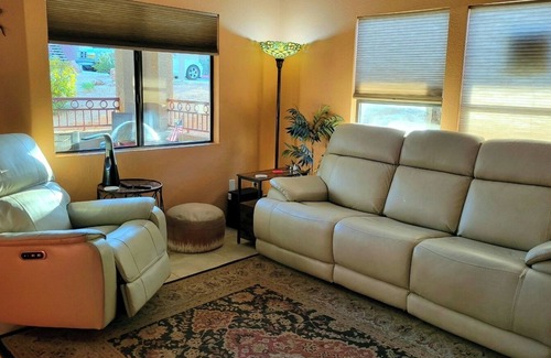 Las Vegas Condo | Cozy 1-bedroom condo in a gated, quiet community