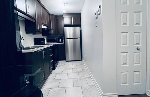 Plateau Apartment | Cozy 1 bedroom condo with 2 bathrooms