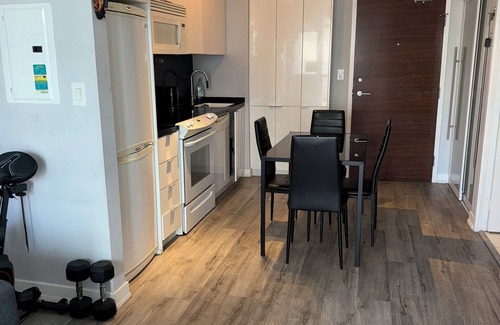 Wellington Place Condo | Cozy 1-bedroom condo with WiFi, fitness room in brilliant Toronto