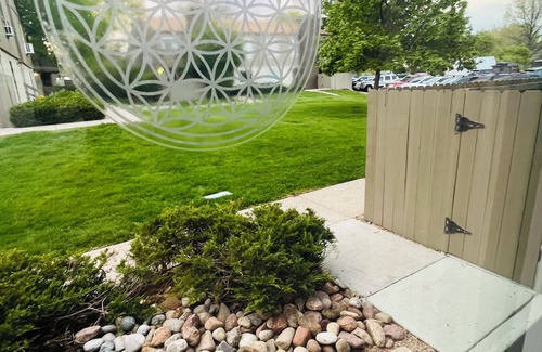 Lakewood Condo | Cozy 1-bedroom condo w gated patio in charming Lakewood Denver