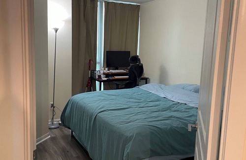 Financial District Condo | Cozy 1-bedroom condo with AC, WiFi in cool Toronto