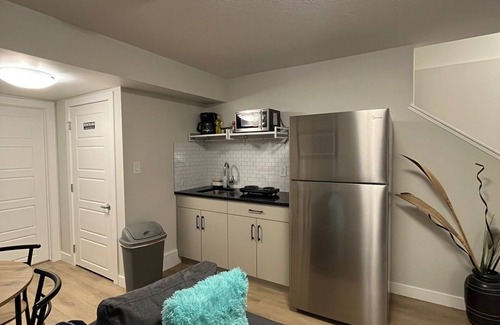 Regina Condo | Cozy 1-bedroom condo with WiFi, AC in amazing Regina