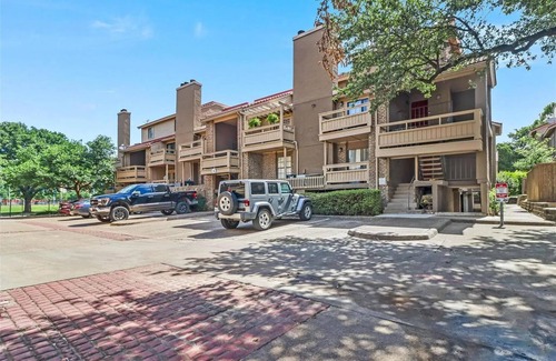 Knox - Henderson Condo | Cozy 1-bedroom condo with AC and WiFi close to downtown Dallas