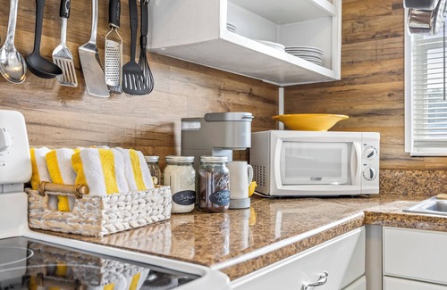 Cocoa Beach House | Cozy 1-bedroom Cottage Two Blocks from the Beach in charming Cocoa Beach