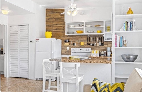 Cocoa Beach House | Cozy 1-bedroom Cottage Two Blocks from the Beach in charming Cocoa Beach