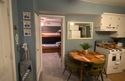 Manistee Cottage | Cozy 1 bedroom cottage walking distance to Lake Michigan & downtown!