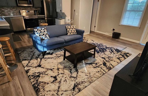 Parker Apartment | Cozy 1-bedroom Gem in GVL