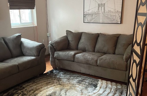 Pelham Gardens Apartment | Cozy 1 Bedroom, Ground Floor Apartment in the Northeast Bronx