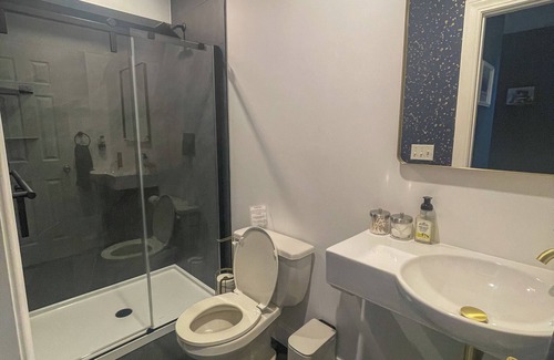 Middle Hope Apartment | Cozy 1-bedroom guest suite in lovely Beacon with AC, WiFi