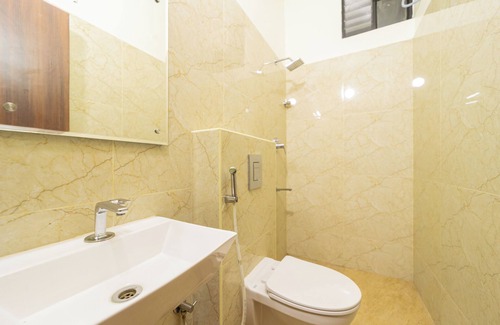 Periamet Apartment | Cozy 1-bedroom hotel suite in pleasant Chennai with AC, WiFi