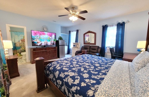 Hampton Apartment | Cozy 1-bedroom hotel suite with AC, WiFi in delightful Hampton