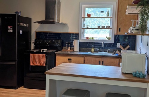 Colchester County House | Cozy 1 bedroom house, on the North shore of NS