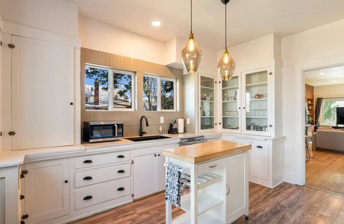 Richmond House | Cozy 1-bedroom House ~ Heart of Iconic Portland Hawthorne District!