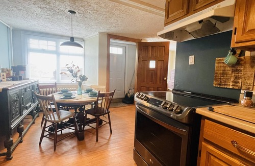 Dartmouth House | Cozy 1 bedroom in Dartmouth close to all amenities !